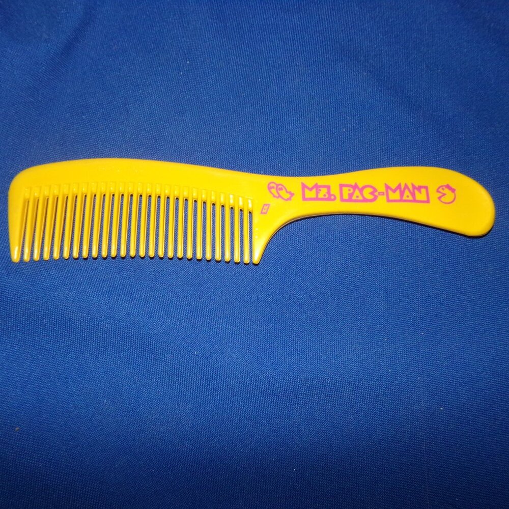 Vintage Original & Authentic Large Pac-Man Pro 1160 Hair Comb - Yellow